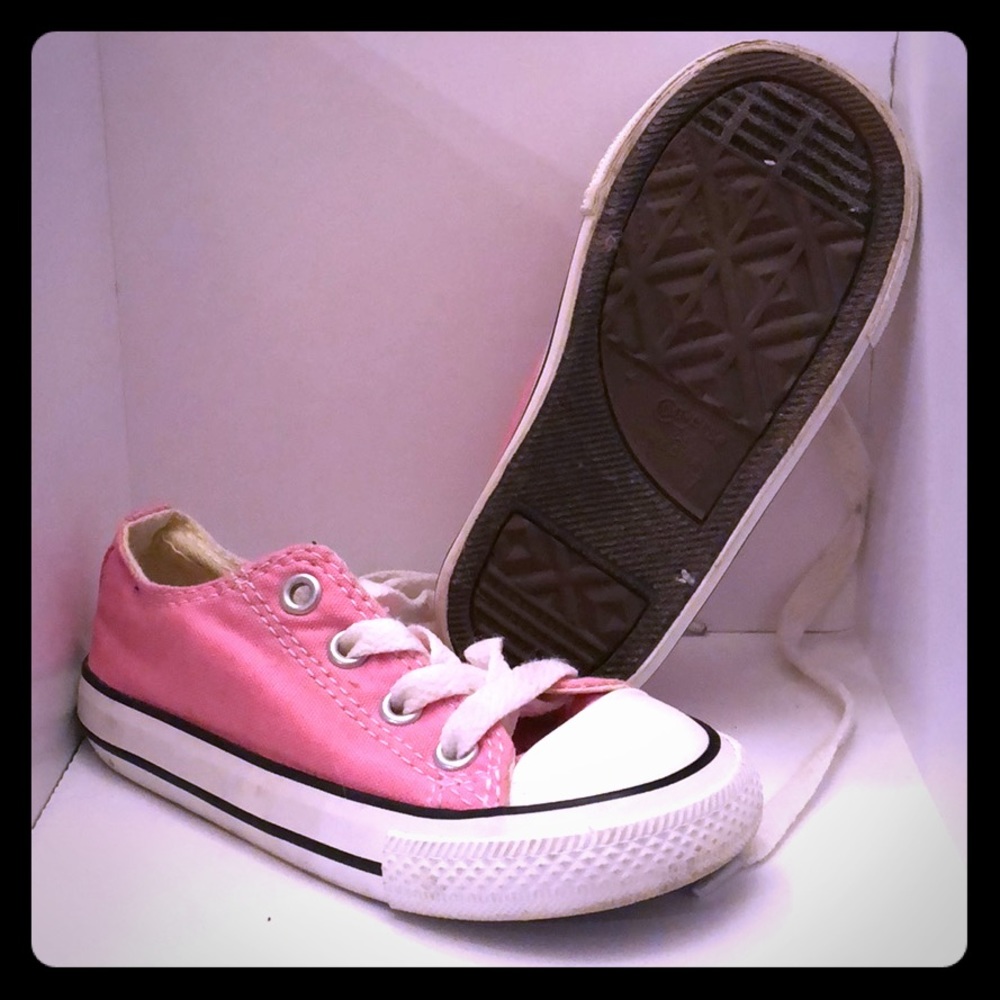 Pink Converse 7c